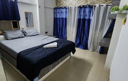 LUXE PRIVATE BEDROOM 