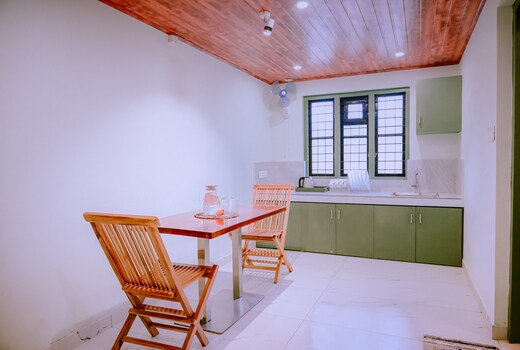 Cheerful 2 bedroom villa with swimming pool