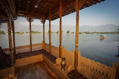 Canada Houseboats, Srinagar