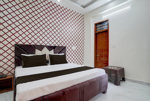 Hotel O ISBT Mohali Formerly Holiday Spot