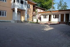 Hotel Aroma, Srinagar