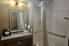 Holiday Inn Express Hotel & Suites Perry-National Fairground Area, Peach