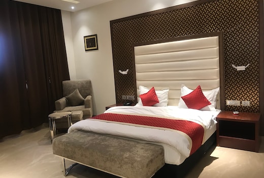 C Pearls Hotel & Banquet