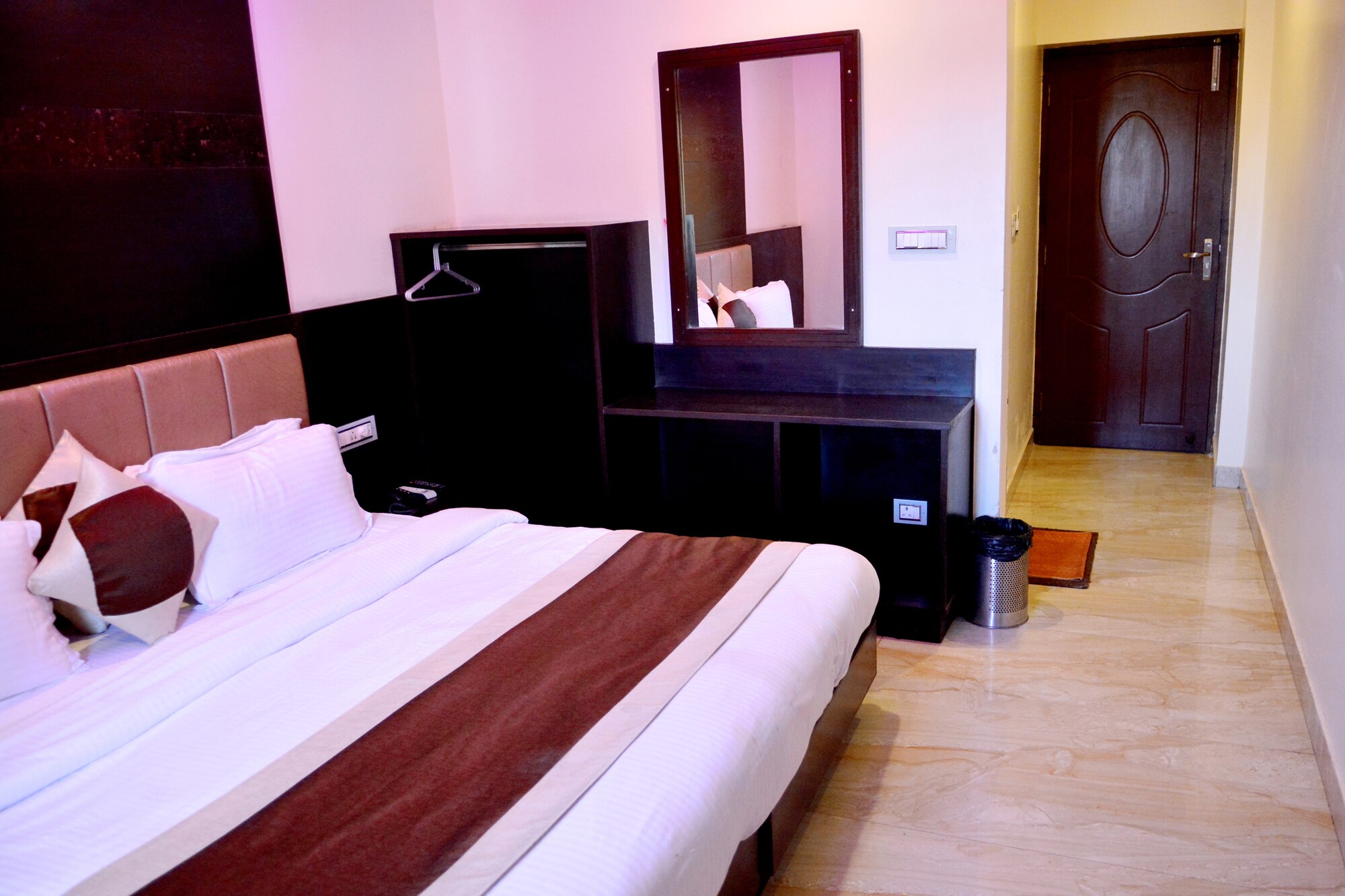 Hotel Kishna Palace Mall Road Mussoorie Inr 1018 Off 2 3 0 0