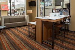 Holiday Inn Express SPRINGFIELD DOWNTOWN, Hampden