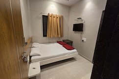 Hotel Annapurna Lodge And Domentri, Pandharpur