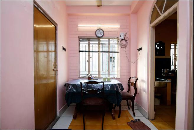 Single Occupancy Room at Patuli - Tap to explore photos