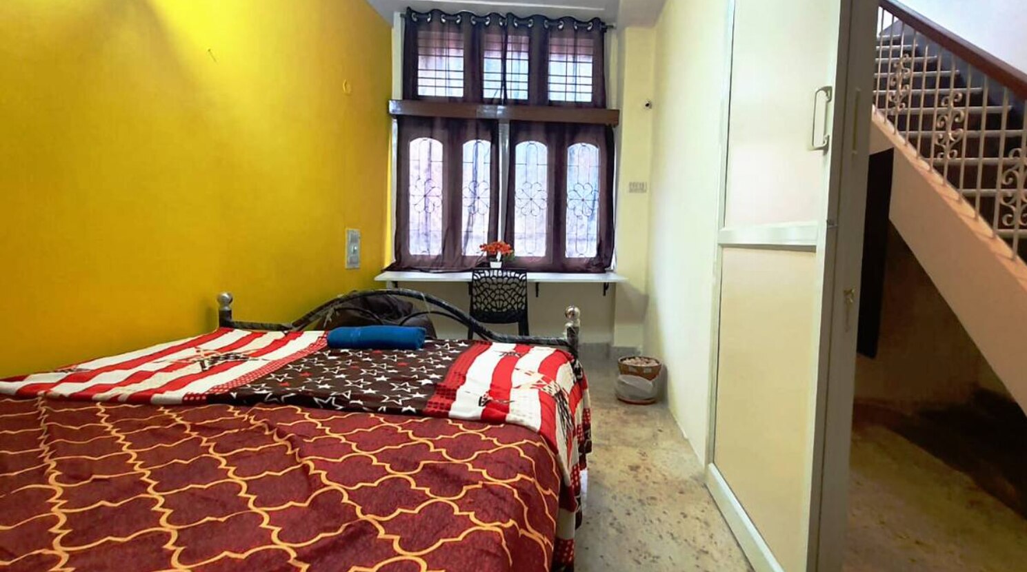 INDIRANAGAR TOWNHOUSE - Tap to explore photos