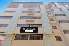 Super Townhouse Vadodara Railway Station Road Formerly Hotel Raajpath, Vadodara