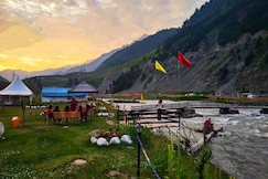 Sheen Woods Riverside Resort and Spa, Sonmarg