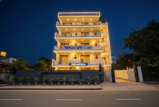 FabHotel The White Pepper