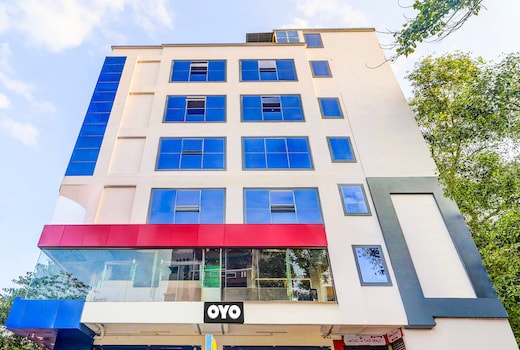 Super townhouse Sr nagar Rcc Premier