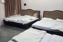 Hotel Hindu, Degana