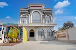 Nirvana Hotel & Banquet, Batala