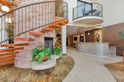 Best Western Plus Swiss Chalet Hotel & Suites, Reeves