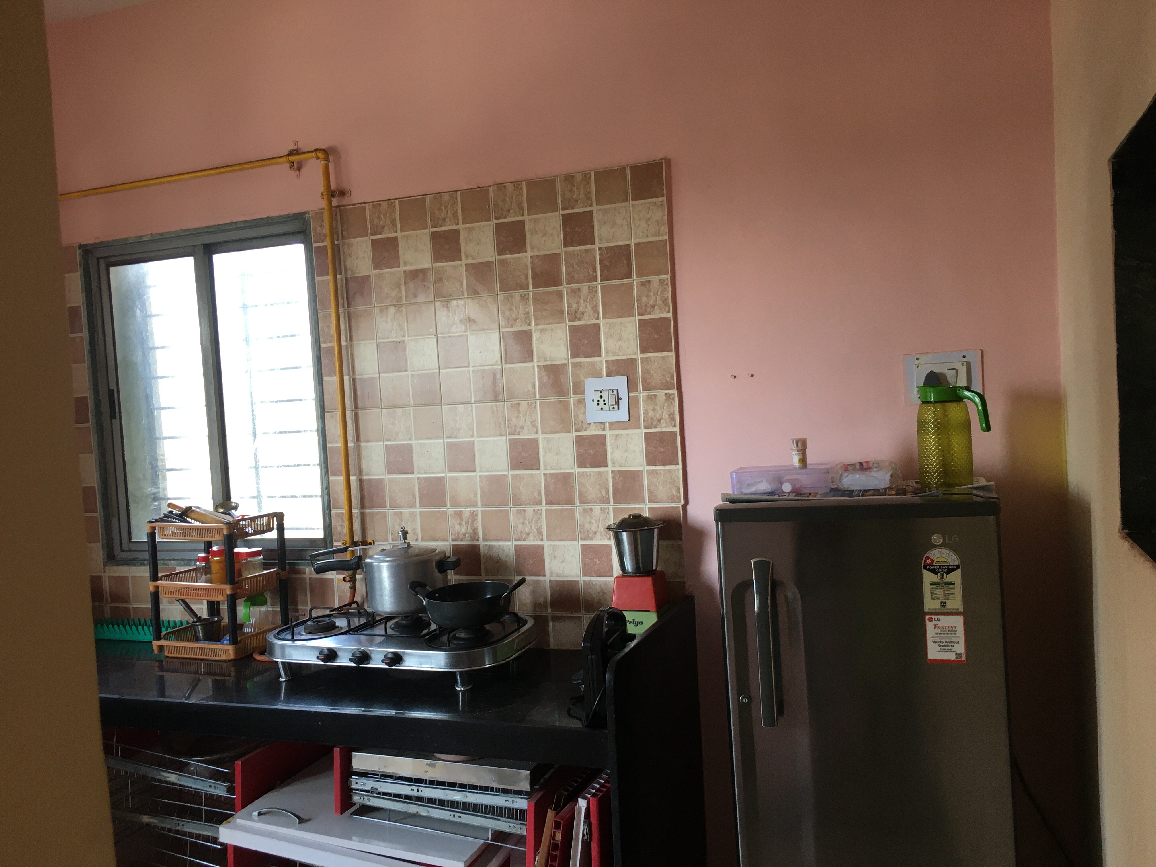 Lovely 3bed 1 Bhk flat at at Center of city - Tap to explore photos