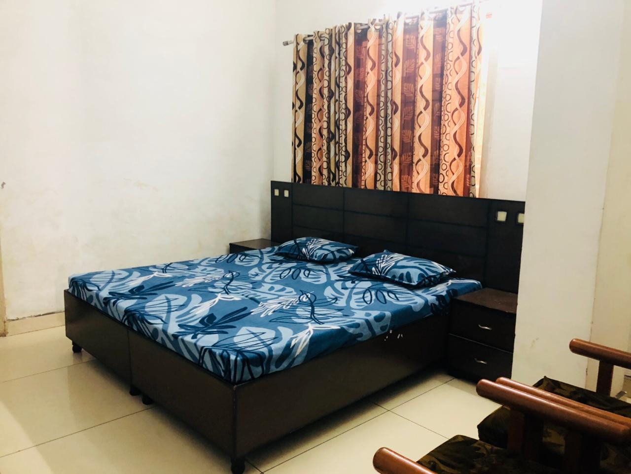 DHAWAN GUEST HOUSE - Tap to explore photos