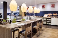 Holiday Inn Express FRIEDRICHSHAFEN, Bodenseekreis