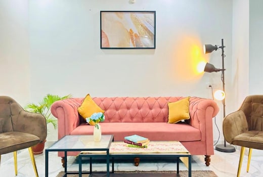 Serene 3BHK Upscale Apt in CityCenter by SeraiStays