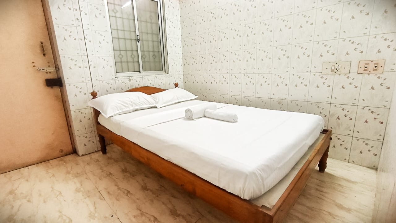 Thiru Ramana Rooms - Tap to explore photos