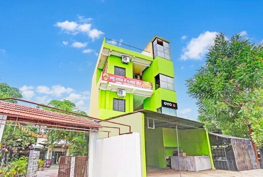 Hotel O New Shan-e-Punjab Veer Restaurant and lodging