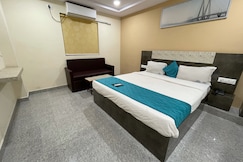 HOTEL SR GRAND, Chintapalle