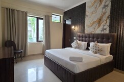 Hotel Divine India Residency Noida-Medanta Super Speciality Hospital, Noida
