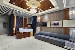 Hotel Raj Heights, Solapur