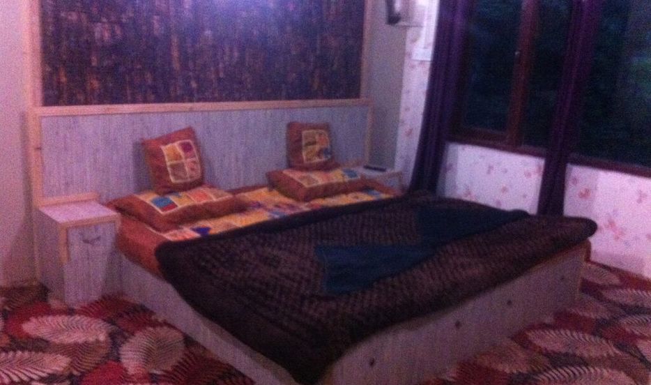 Hotel Nadeem Palace - Tap to explore photos