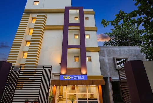 FabHotel Aditya Guest House 4