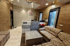 Hotel Om Shivay, Raibareilly