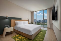 Holiday Inn BEIHAI SILVER BEACH by IHG, Haikou