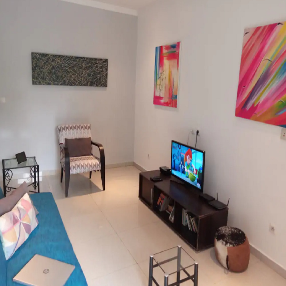 Tranquil Luxury Accommodation With Kitchen In The Heart Of The City - Tap to explore photos
