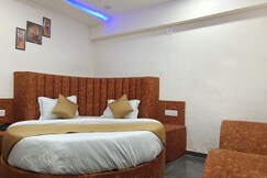 hotel new kunj villa, Ahmedabad