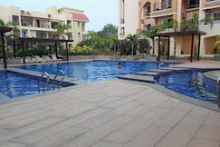 Casa Luma 1BHK Furnished Siolim Pool Jacuzzi Sauna, Karwar
