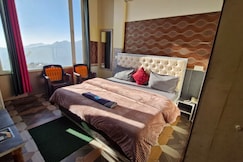 Hotel Sunrise Inn & Restaurant, Kanatal