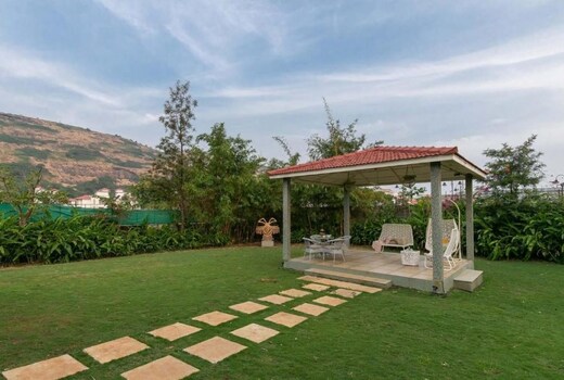 Relax in the Lush Lawn