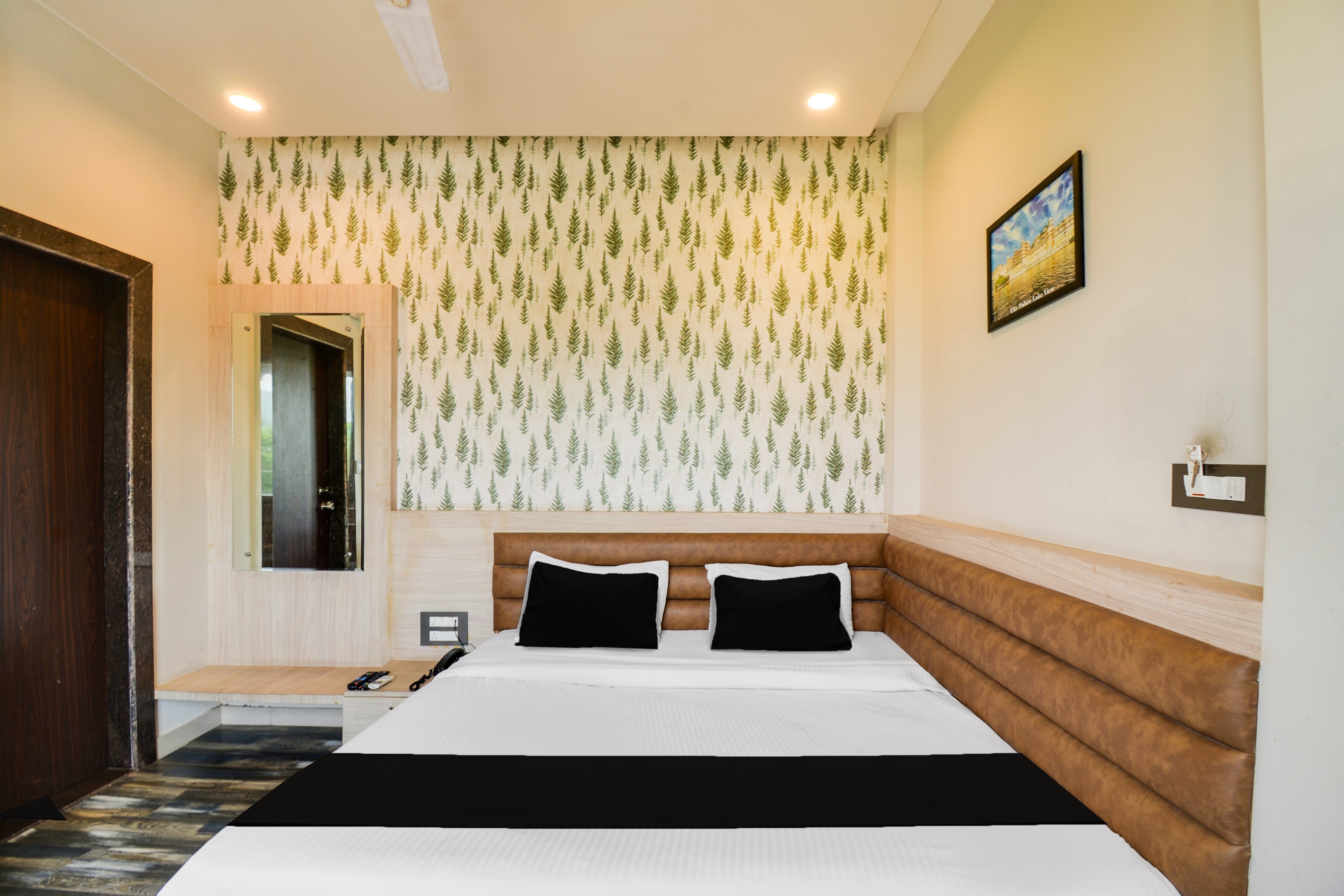 Hotel O Maanvadgarh - Tap to explore photos