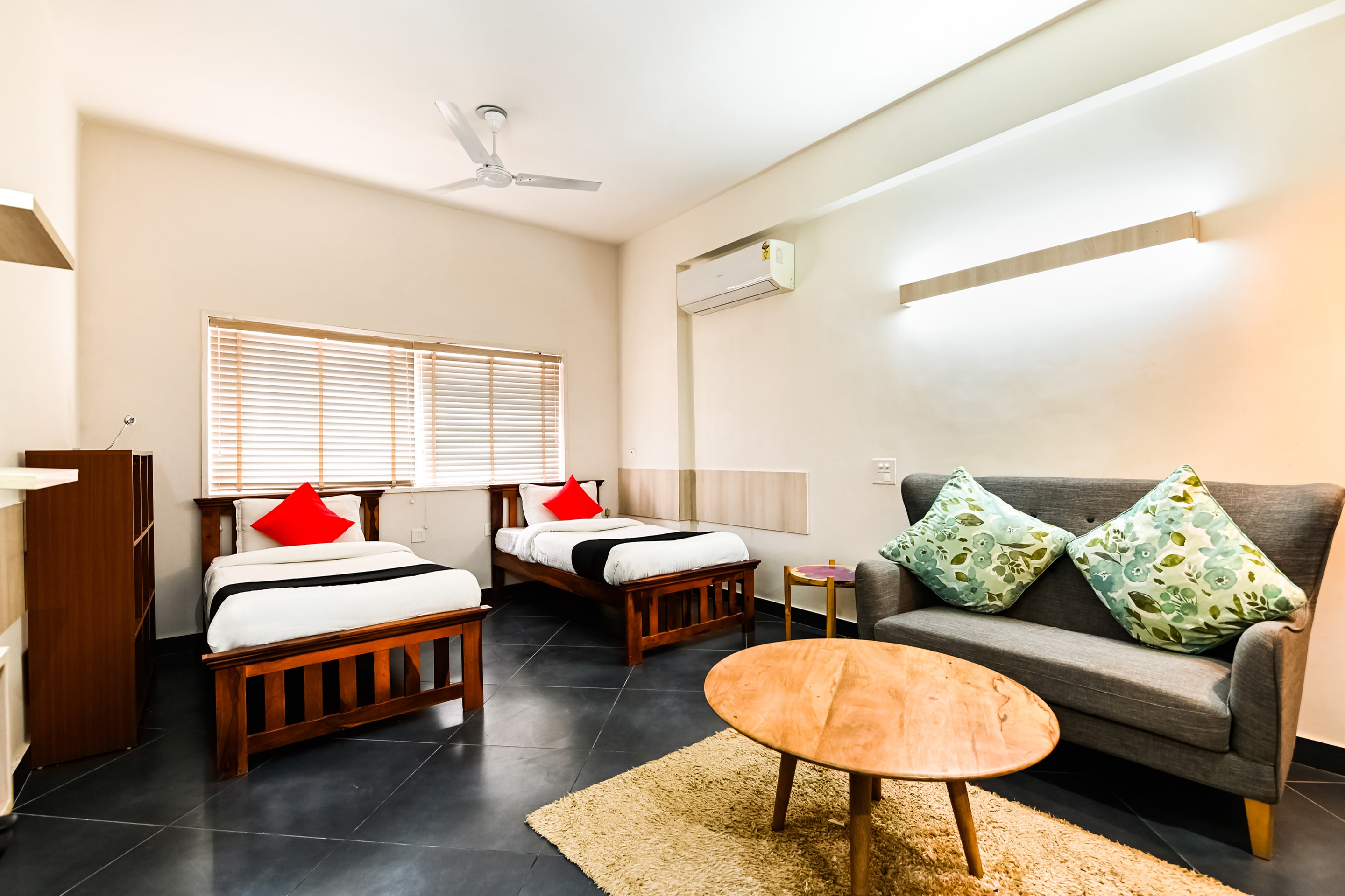 Hotel O Dynasty Suites - Tap to explore photos