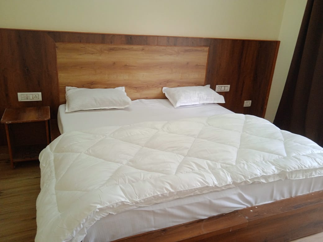 Shiva Moir Guest House - Tap to explore photos