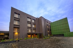 Purple Elephant Luxury Hotel, Cochin