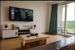 Boeing747: Airport Studio Cozy Stay | Viman Nagar, Pune