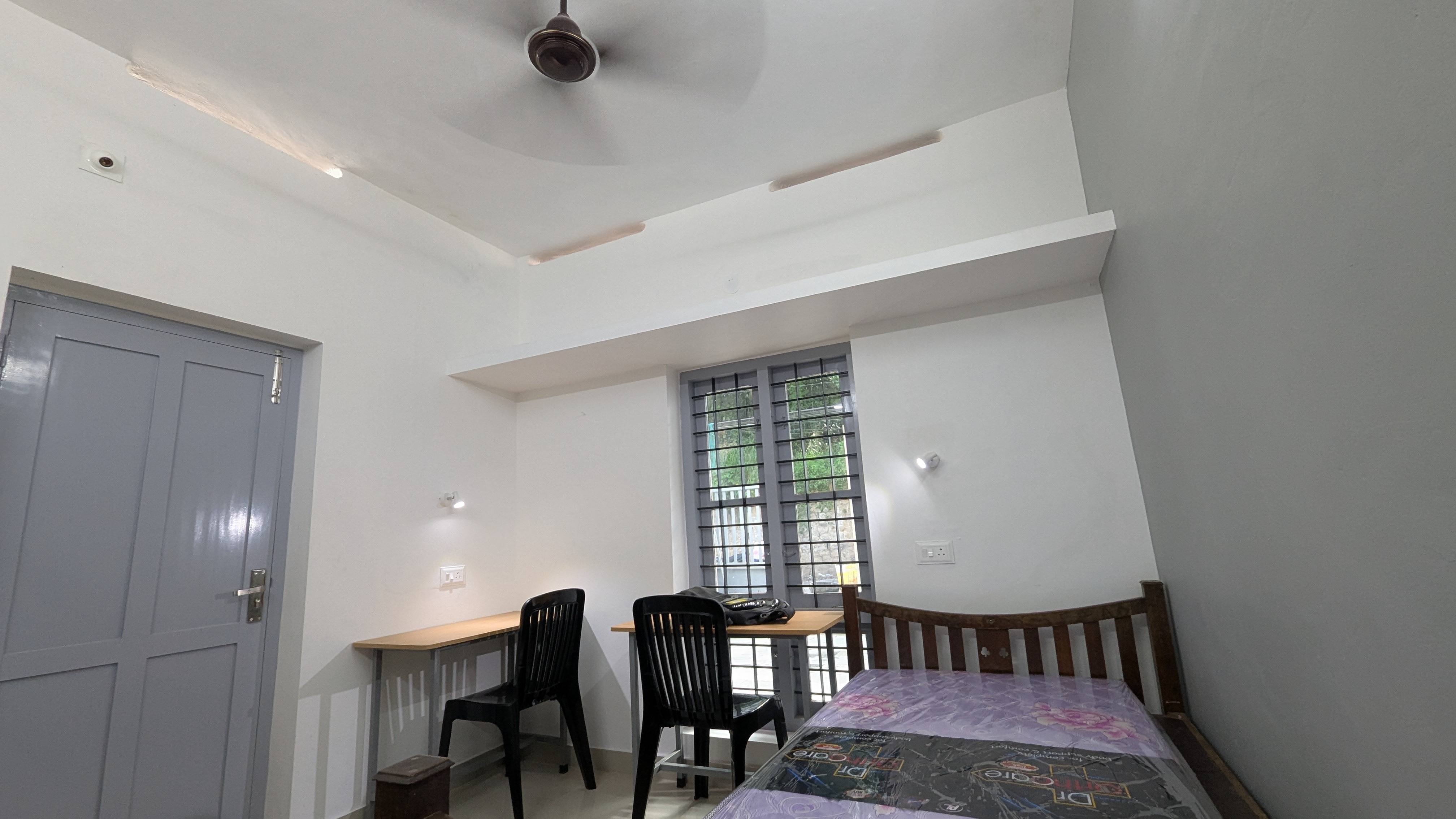 Budget Student Stays - FlexTays Campus Sreekaryam - Tap to explore photos