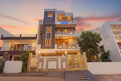 FabHotel Casa Residency, Noida