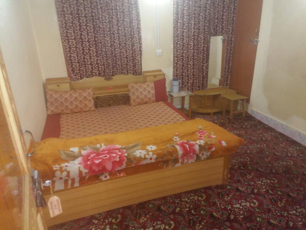 Noor Guest House - Tap to explore photos