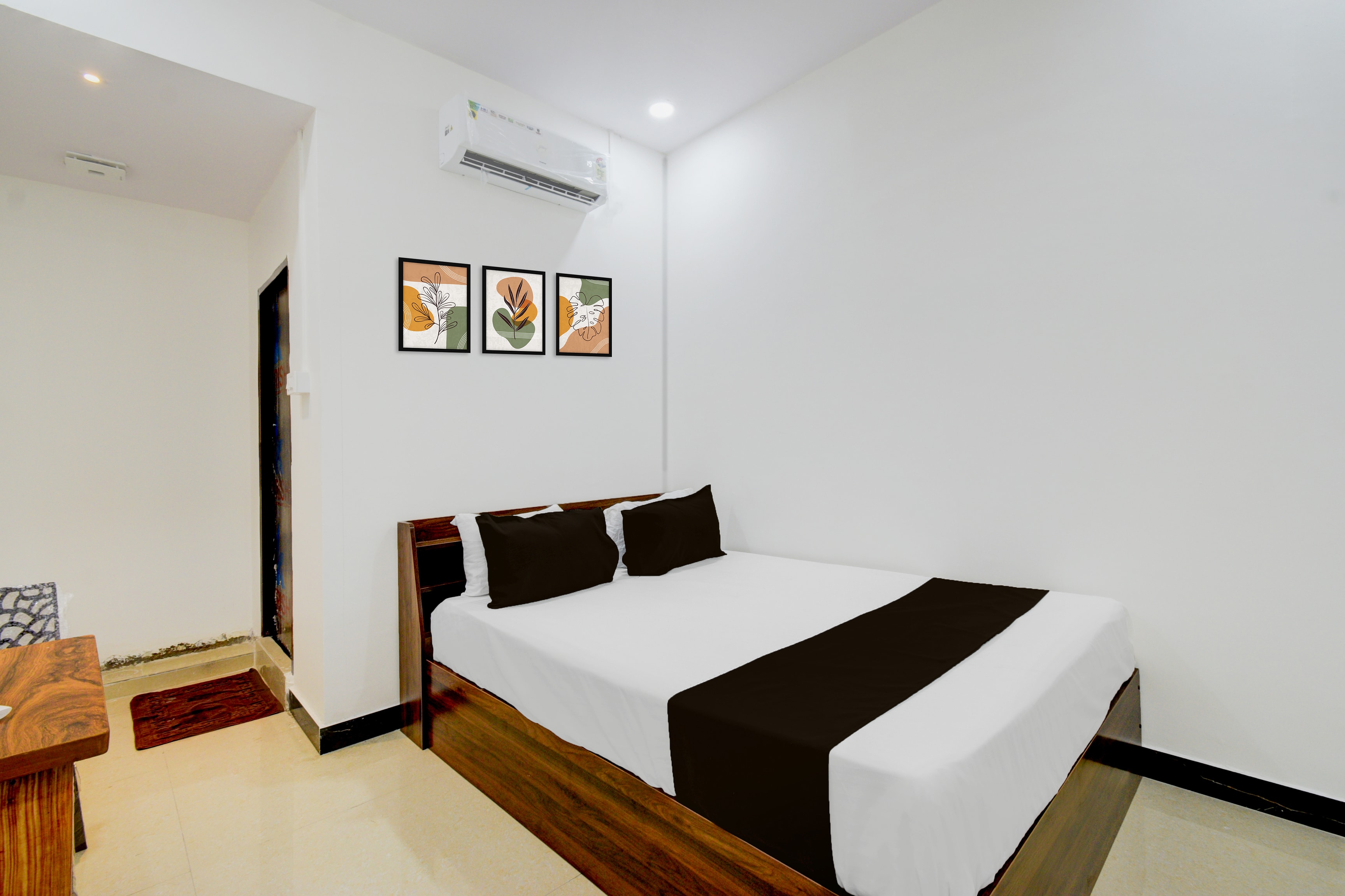Hotel O P3 Thumkunta - Tap to explore photos