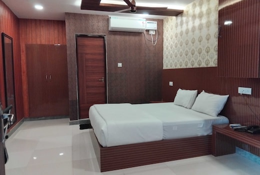 Townhouse Jawaharlal Nehru Stadium Chennai Central Formerly Akshaya Guest House
