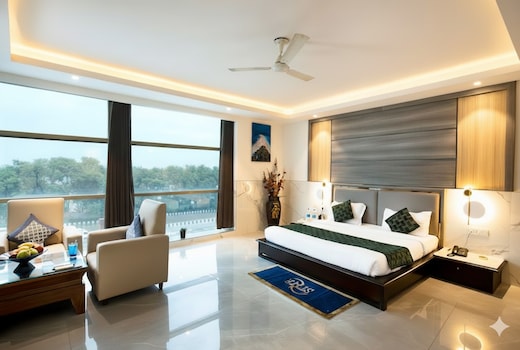 Hotel Delhi 37 by Star Group