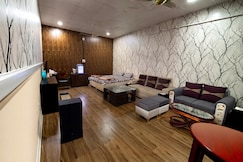 The Bella Retreat- Private Pool Villa & Farm, Faridabad