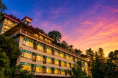 Snow Valley Resorts  (Centrally Heated), Dalhousie